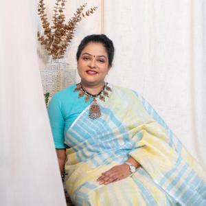 Linen saree in Blue & Yellow