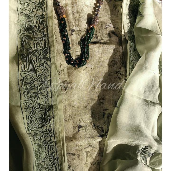 Pure linen suit with machine embroidery